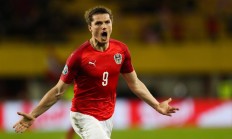 包含斯洛文尼亚挑战奥地利：实力角逐谁更强的词条