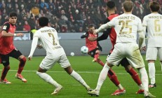 沃尔夫斯堡前锋遭遇低迷期，寻找状态